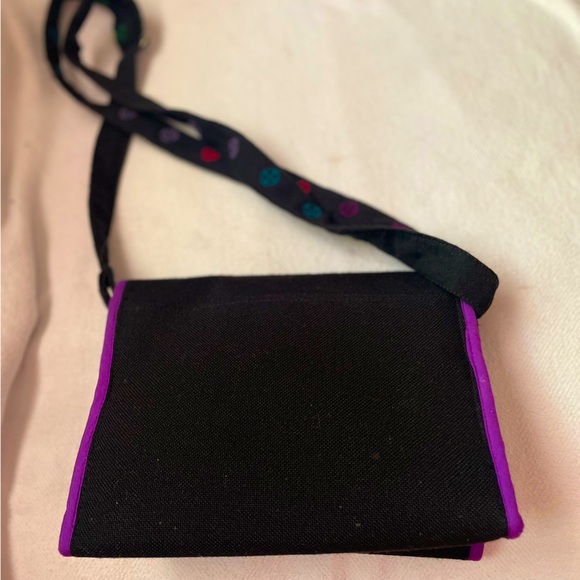 Fabric purse with Embroidery design on front also smaller bag inside - Picture 2 of 6